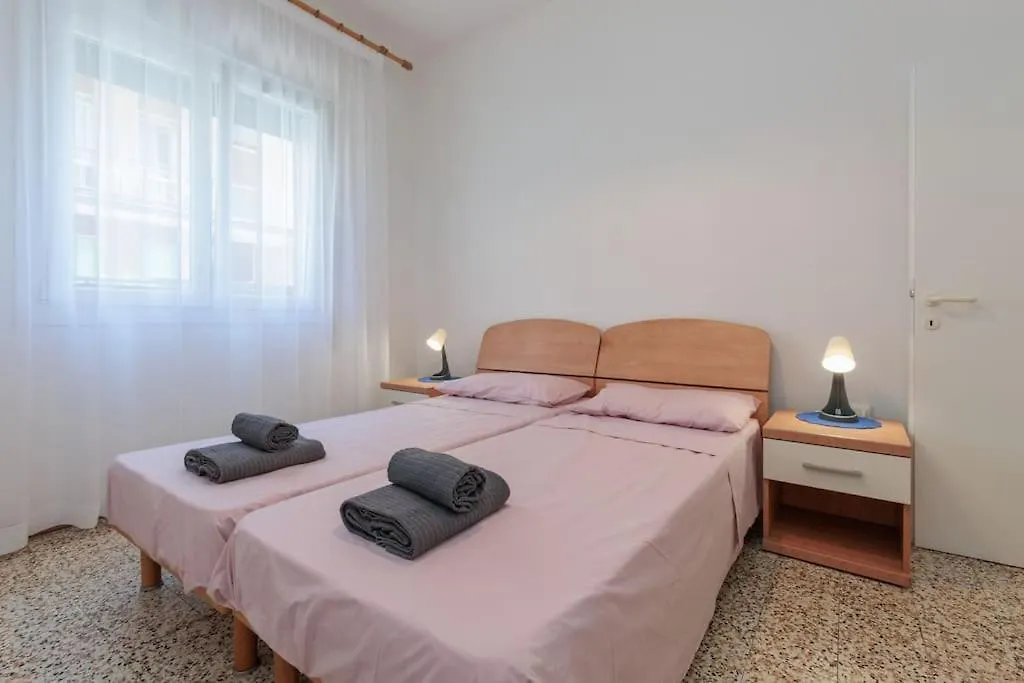 Apartment Jesolo Budget! Free Parking 1 Comodo Appartamento